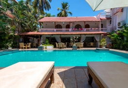 candolim beach resorts